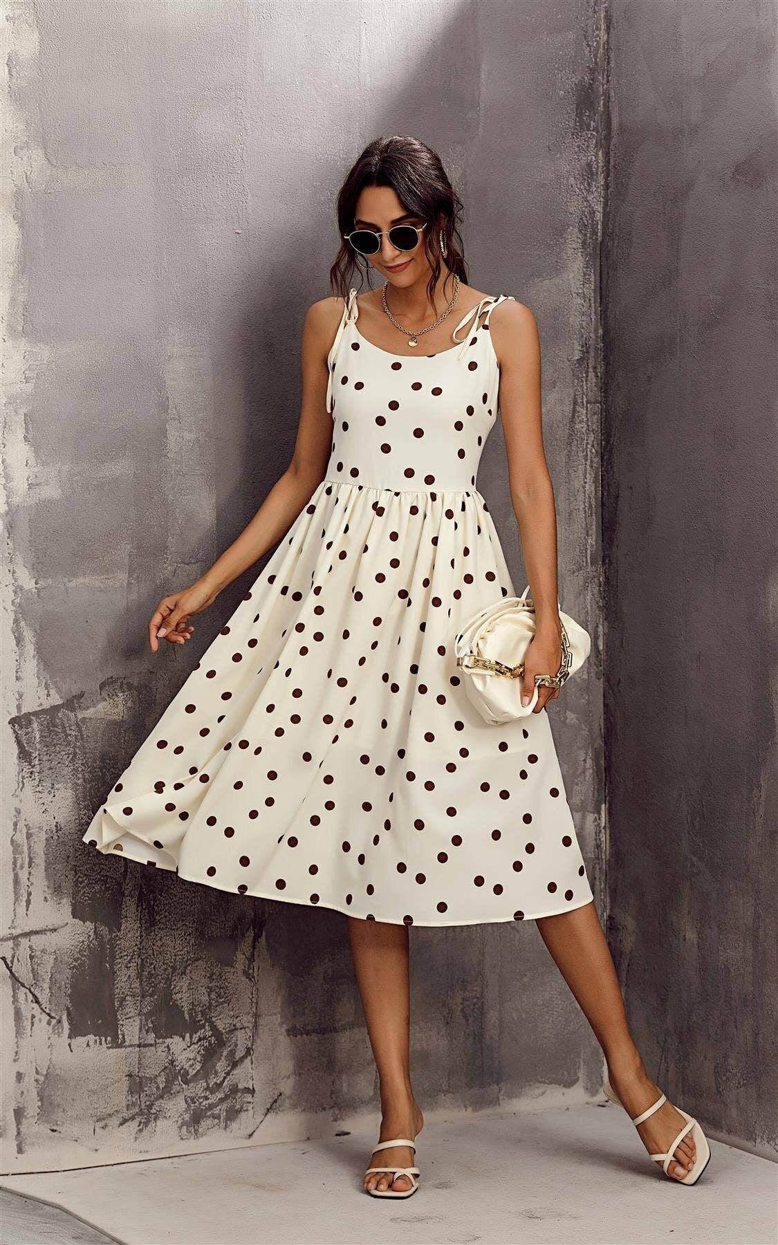 Abito midi Bardot con spalline con stampa a pois color crema e cioccolato