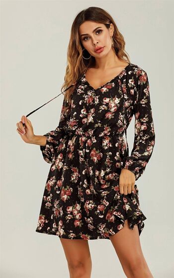 Robe à manches longues à pois et fleurs en noir 2