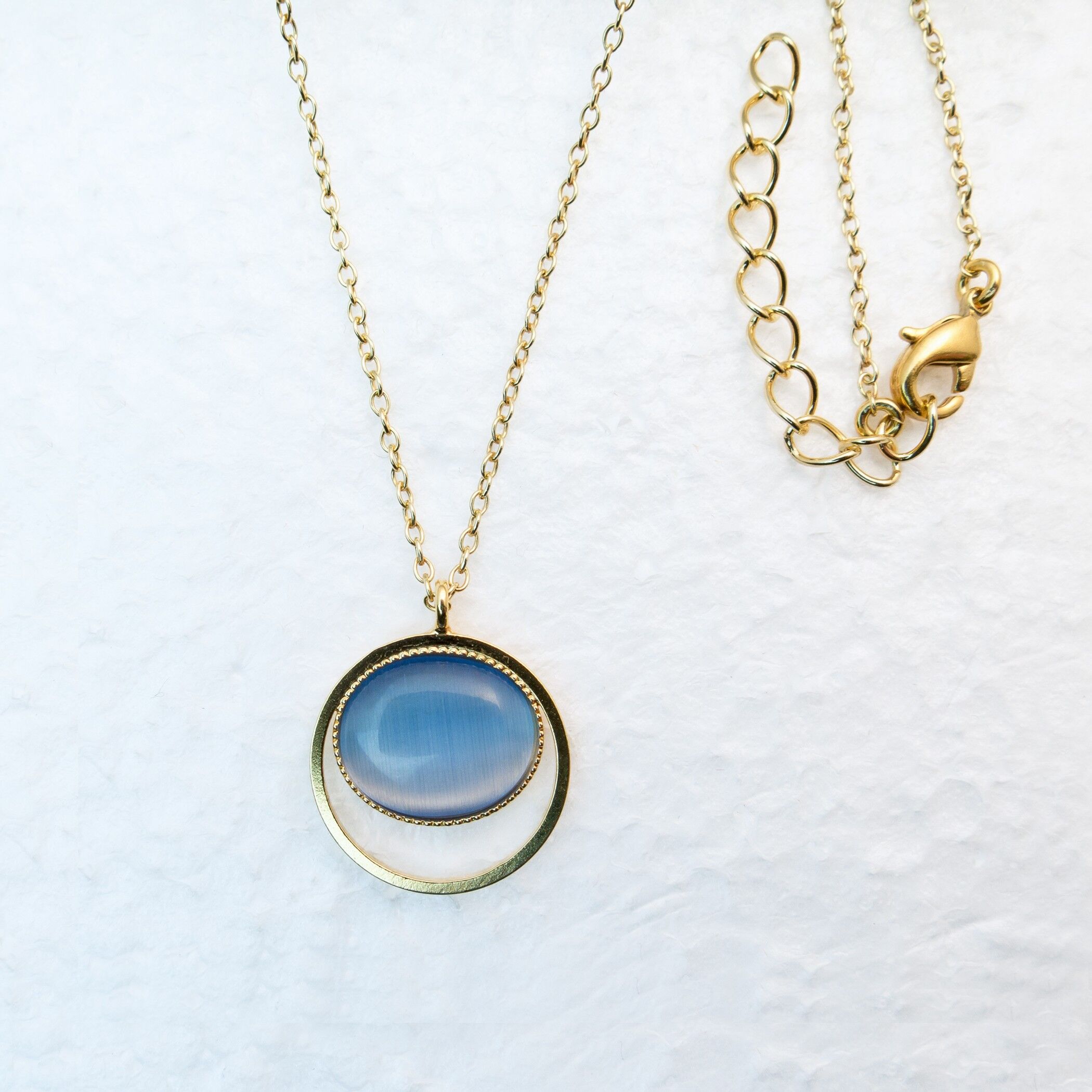 Halskette, vergoldet, blaugrau (K345.1)