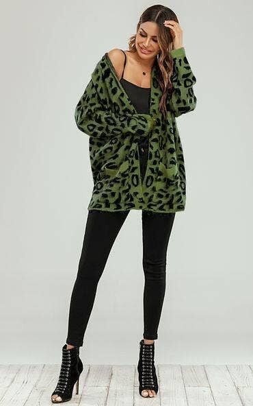 Cardigan aperto midi verde oliva con stampa leopardata animalier