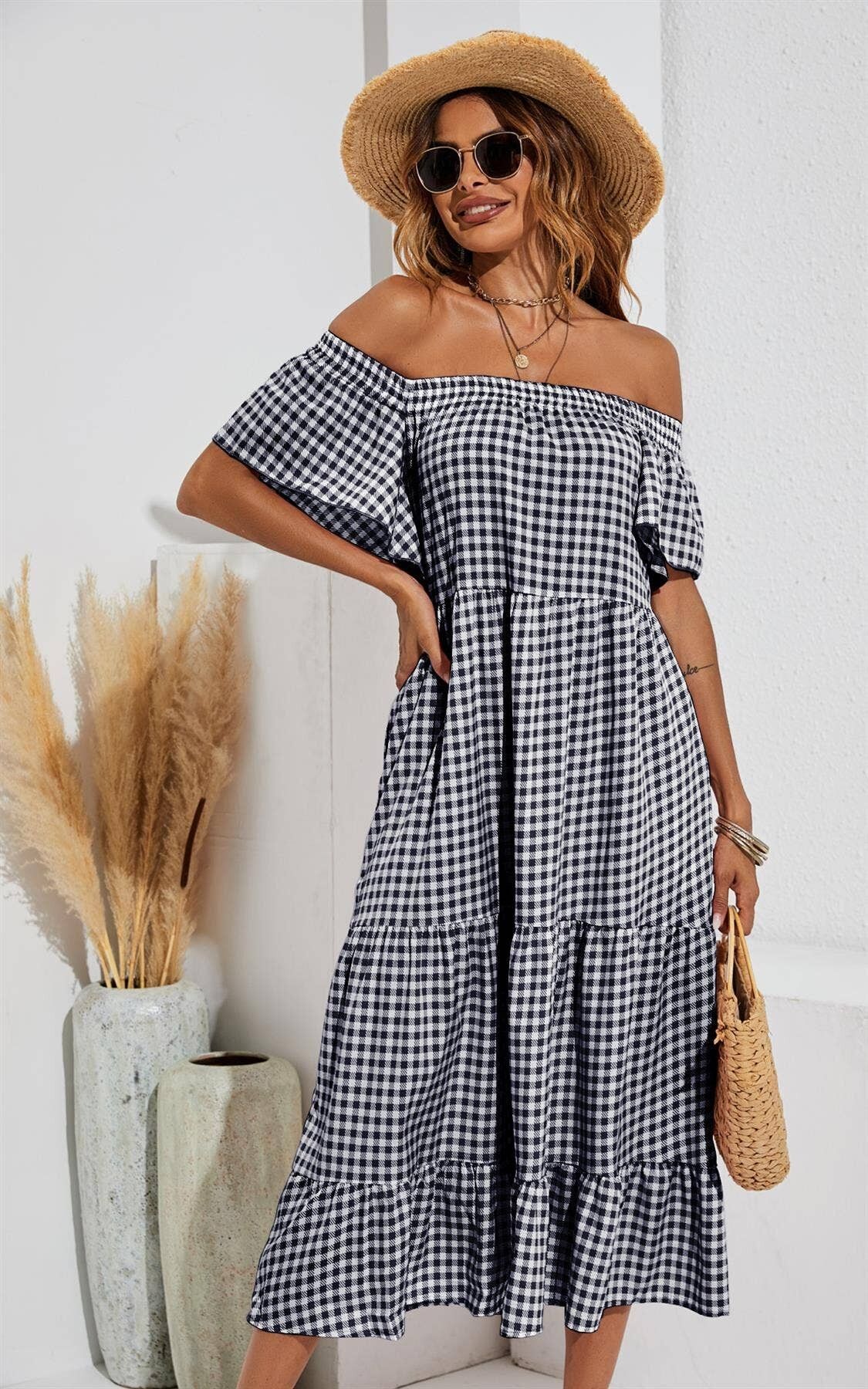 Abito midi con volant Bardot con spalle scoperte rilassato in nero