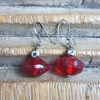 E0084 | des boucles d'oreilles