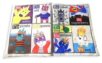 Nursery Times Crinkly Newspaper - Licornes 3