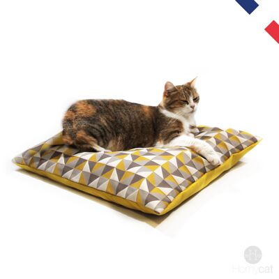 Yellow Triangle XL cushion - Design cat bed