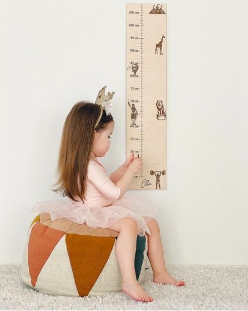 Wooden kids growth chart - circus
