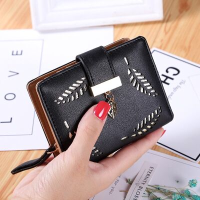 Hollowed Leaf Zipper Buckle Wallet