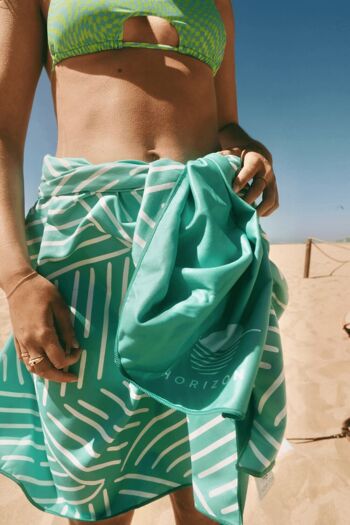 Ocean Teal - Grande serviette de plage 100 % recyclée à séchage rapide 11