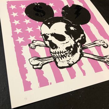 Misfit Mickey Pink Flag - Poussière de paillettes rose et noire 3