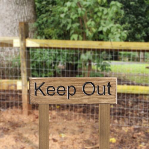 Engraved Wooden Sign 30cm with Posts - "Keep Out"
