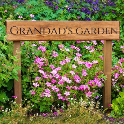 Panneau Bois Gravé 60cm avec Poteaux - "Le Jardin de Grand-Père"