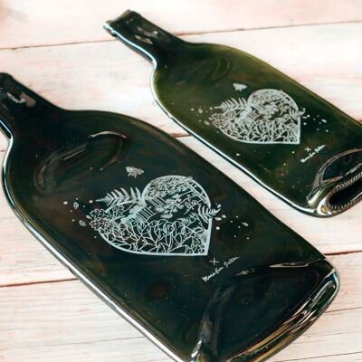 HEART illustrated PLATES - Brown Bottle