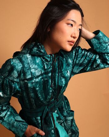 Manteau vert à capuche avec ceinture pour femme – Exploration 2
