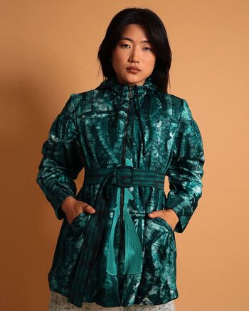 Manteau vert à capuche avec ceinture pour femme – Exploration 3