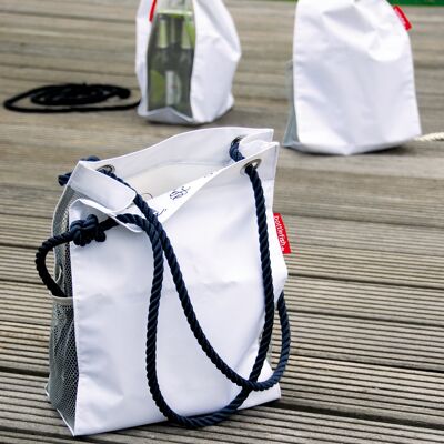 Bottlefish shopper & picnic bag for cooling bottles in the lake