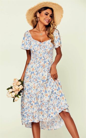 Robe mi-longue Bardot à manches ange et détail élastiqué à imprimé floral blanc et bleu 3