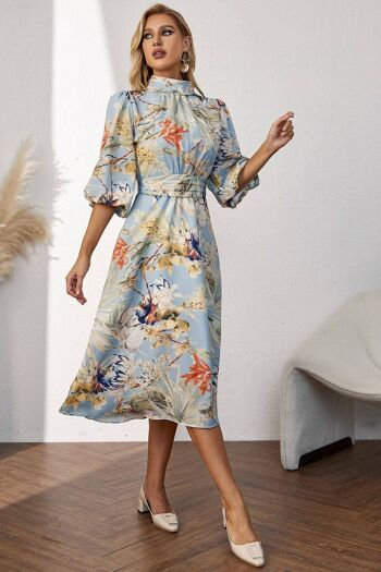 Robe mi-longue à col haut et manches bouffantes à imprimé floral bleu 2