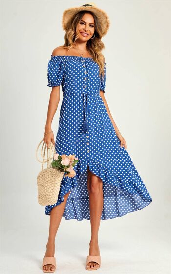 Robe mi-longue à encolure Bardot à pois et à volants en bleu 1