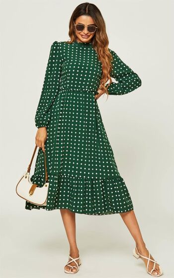 Robe mi-longue à pois et manches longues en vert 2