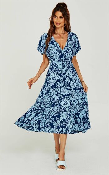 Jolie robe mi-longue portefeuille à imprimé floral en bleu 1