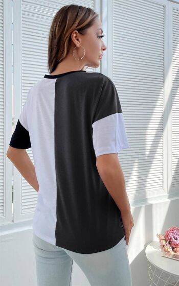T-shirt décontracté à rayures noires et blanches à blocs de couleurs de style simple en gris anthracite 3