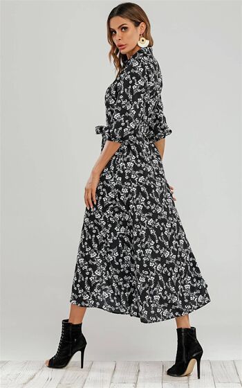 Robe chemise noire à petit imprimé floral 1