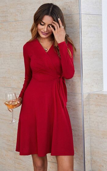 Mini-robe à manches longues style cache-cœur en rouge 2