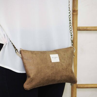 Bolso Clutch Camel