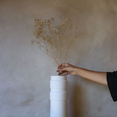 Vase blanc symétrique - 01