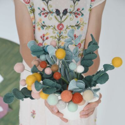 Durable bouquet made of felted wool balls and merino wool leaves