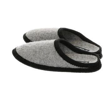 Pantoufles Bacinas avec accent de couleur grise et semelle noire 4