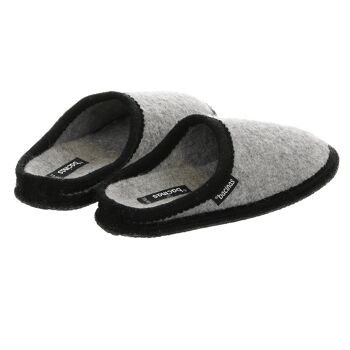 Pantoufles Bacinas avec accent de couleur grise et semelle noire 5