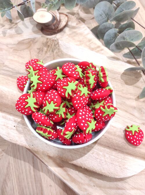 Lot de 10 perles fraises