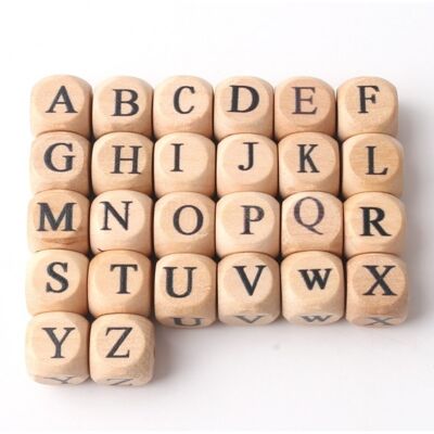 Lot de 10 lettres en bois