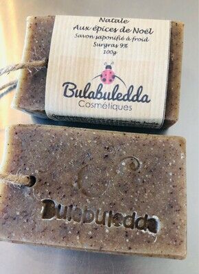 Seife mit weihnachtlichen Gewürzen