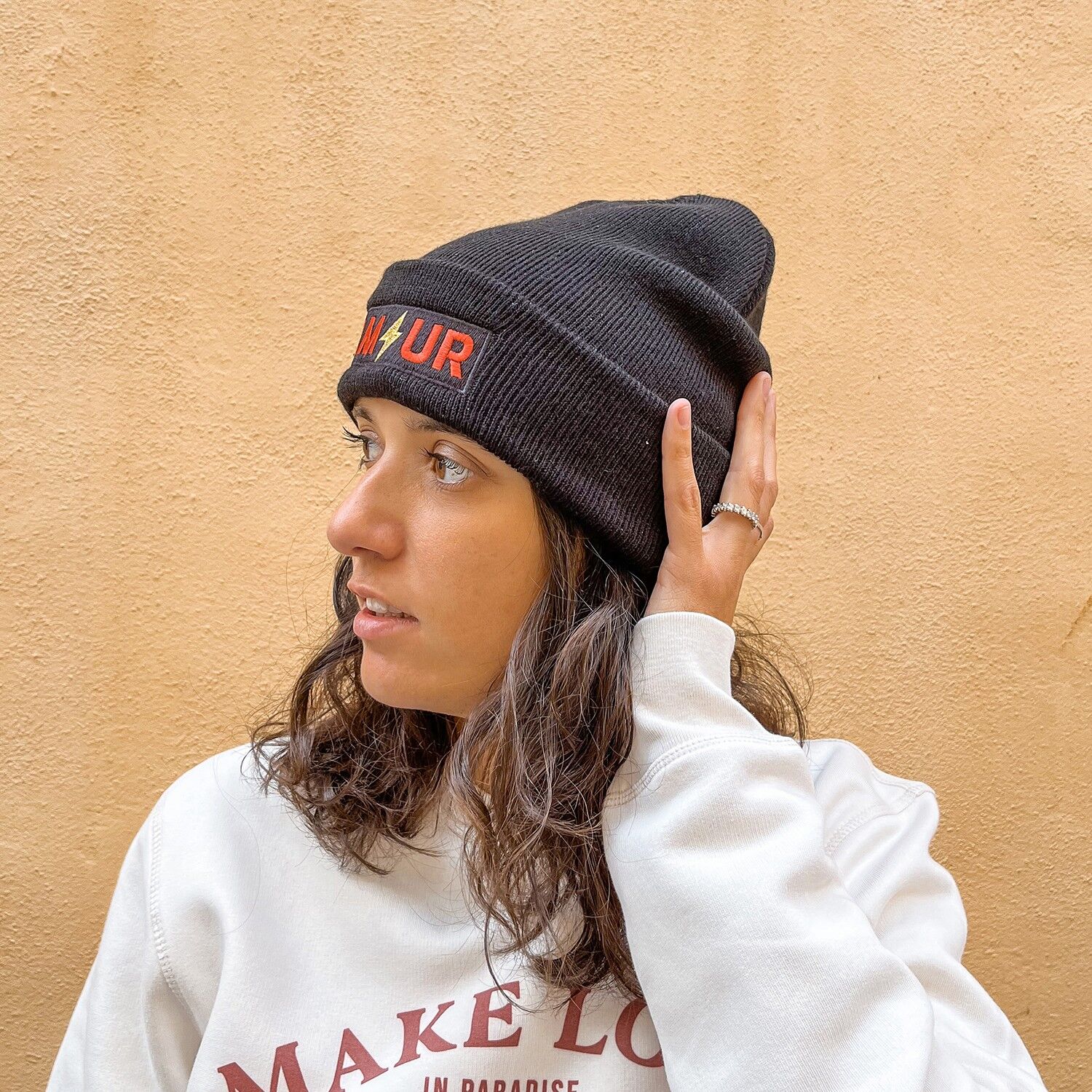 Bestickte Amour schwarze Mütze für Damen