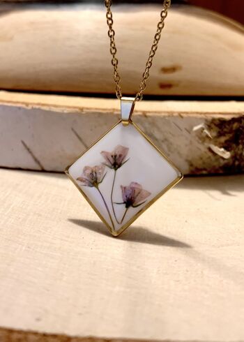 Collier fleur séchée résine mini Tulipes, pendentif hexagone doré 1