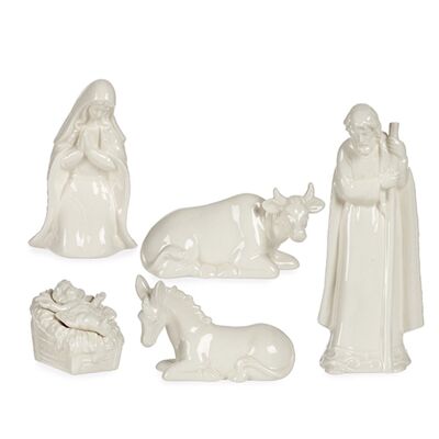 Ceramic nativity scene with 5 figurines.