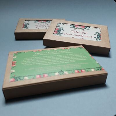 Schachtel mit 10 GRAND AMOUR-Karten
mit seinen 10 recycelten Rosenumschlägen