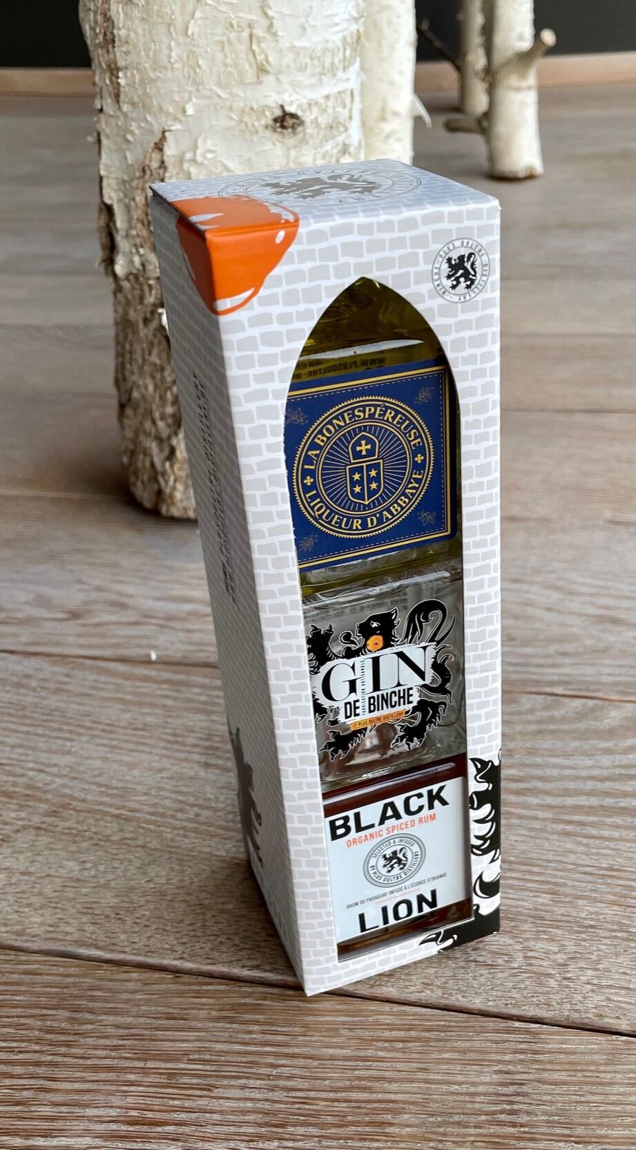 Tour di 3 prodotti (gin, liquore, rum)