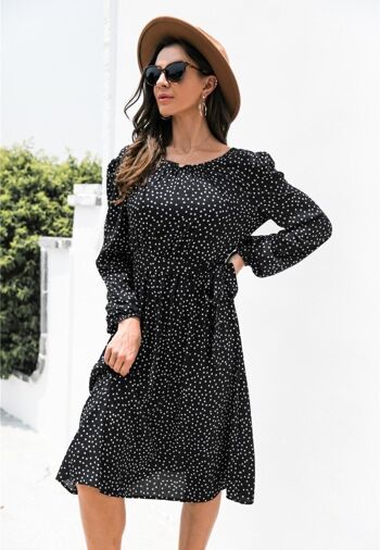 Robe à Dos Bas à Pois-Noir 6