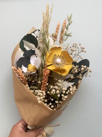 Bouquet de fleurs en papier avec d'herbes séchées ( 2 fleurs en papier) 2