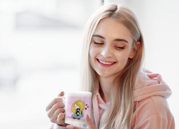 Mug rose avec jeune femme et chat  personnalisé - Vaisselle 3