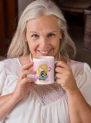 Mug rose avec jeune femme et chat  personnalisé - Vaisselle 2