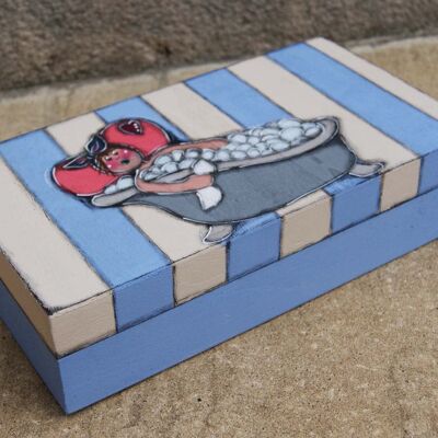 Painted wooden box for beauty products
