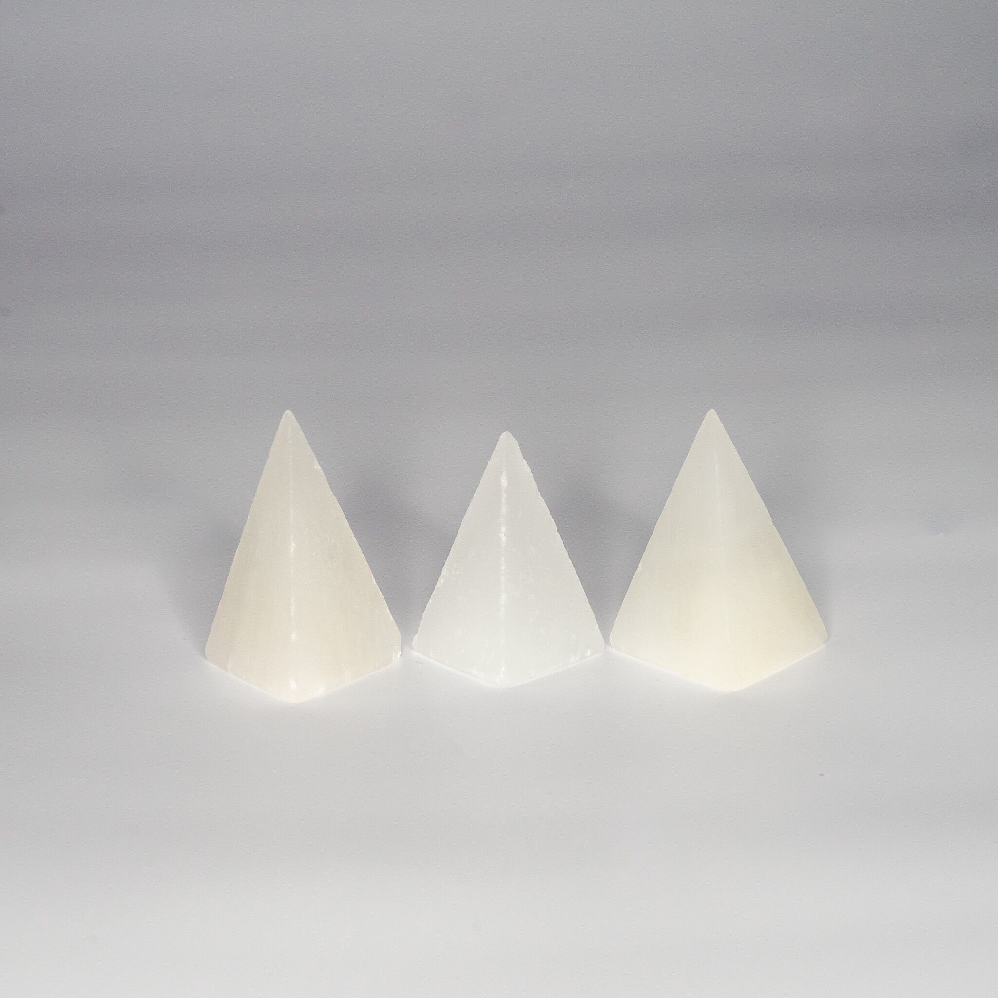 Cristallo Piramide Selenite 5cm
