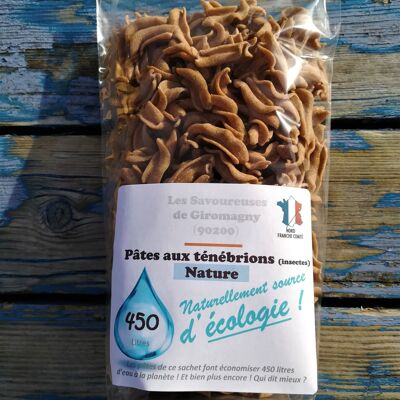 Pasta integral con insectos (simple)