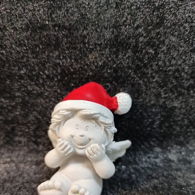 Angelo con cappello da Babbo Natale seduto 4,5 cm n.2