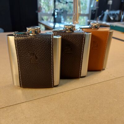6oz flask, steel flask with 100% cow leather protection 2mm thick, 316 stainless steel.(Dark Brown leather)