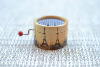 Petite boîte à musique Tour Eiffel avec mécanisme à manivelle 4