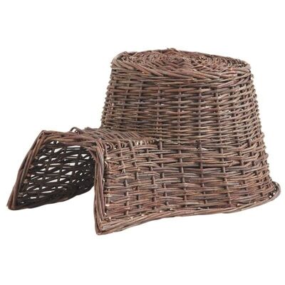 Hedgehog shelter in raw wicker-ANI1410